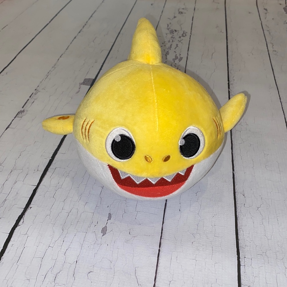 Dancing Baby Shark